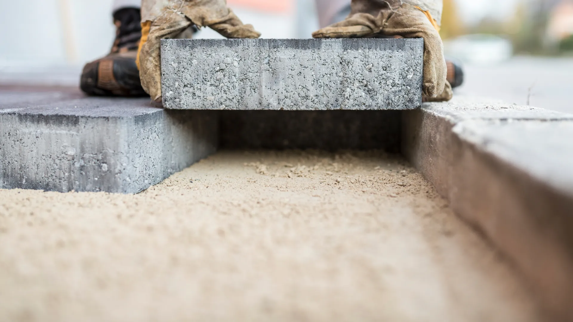 Paving slabs installation driveway walkway